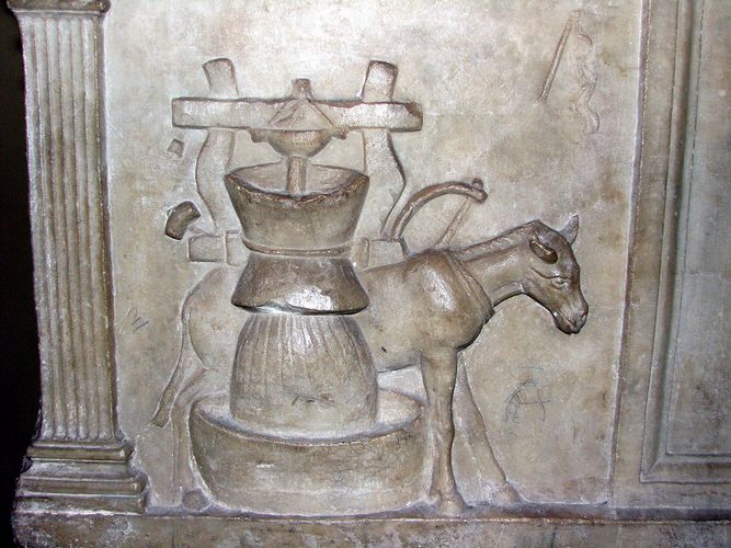 1200px Urn holder of Publius Nonius Zethus 01 Vatican museum