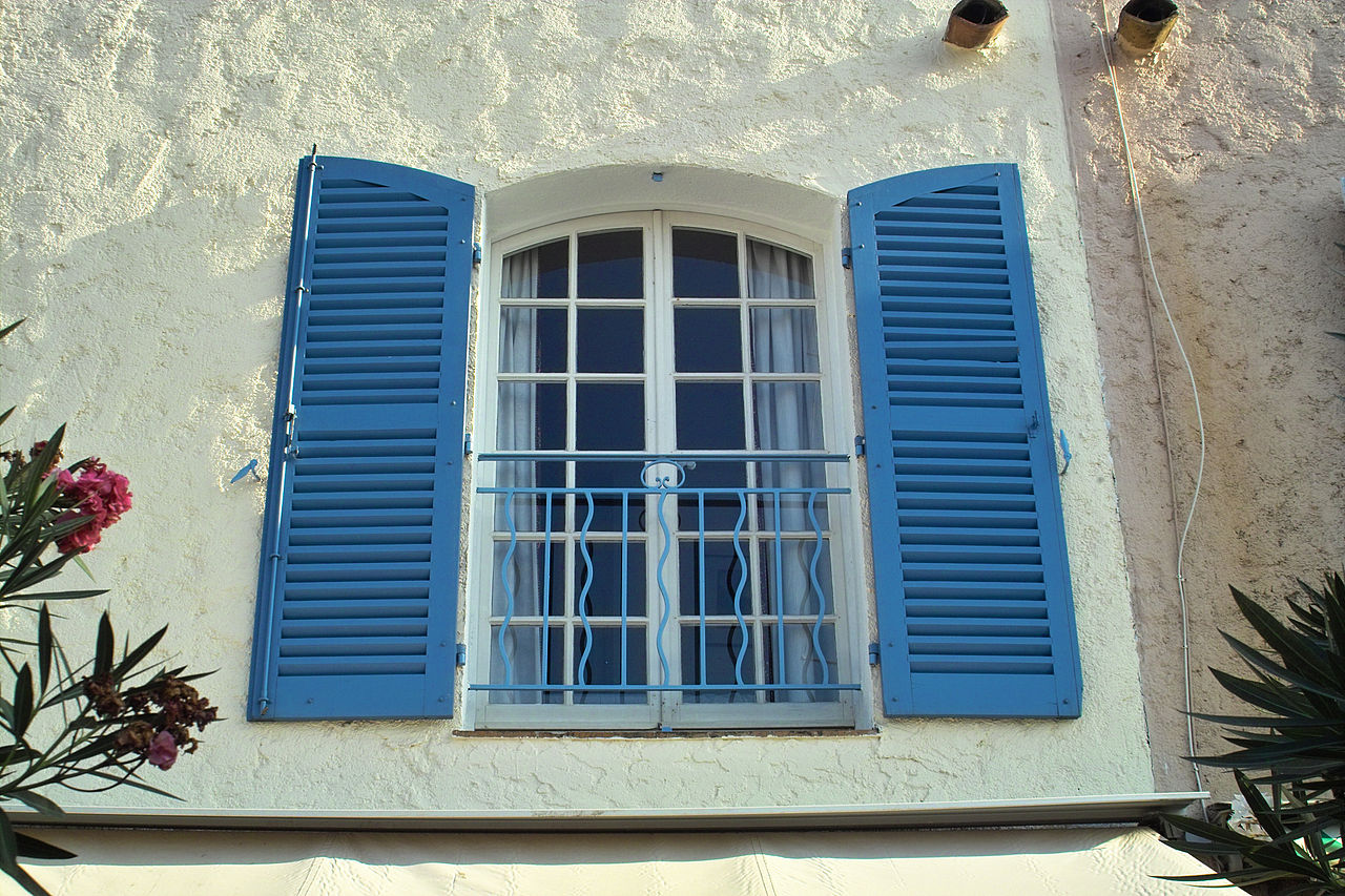 1280px French shutters