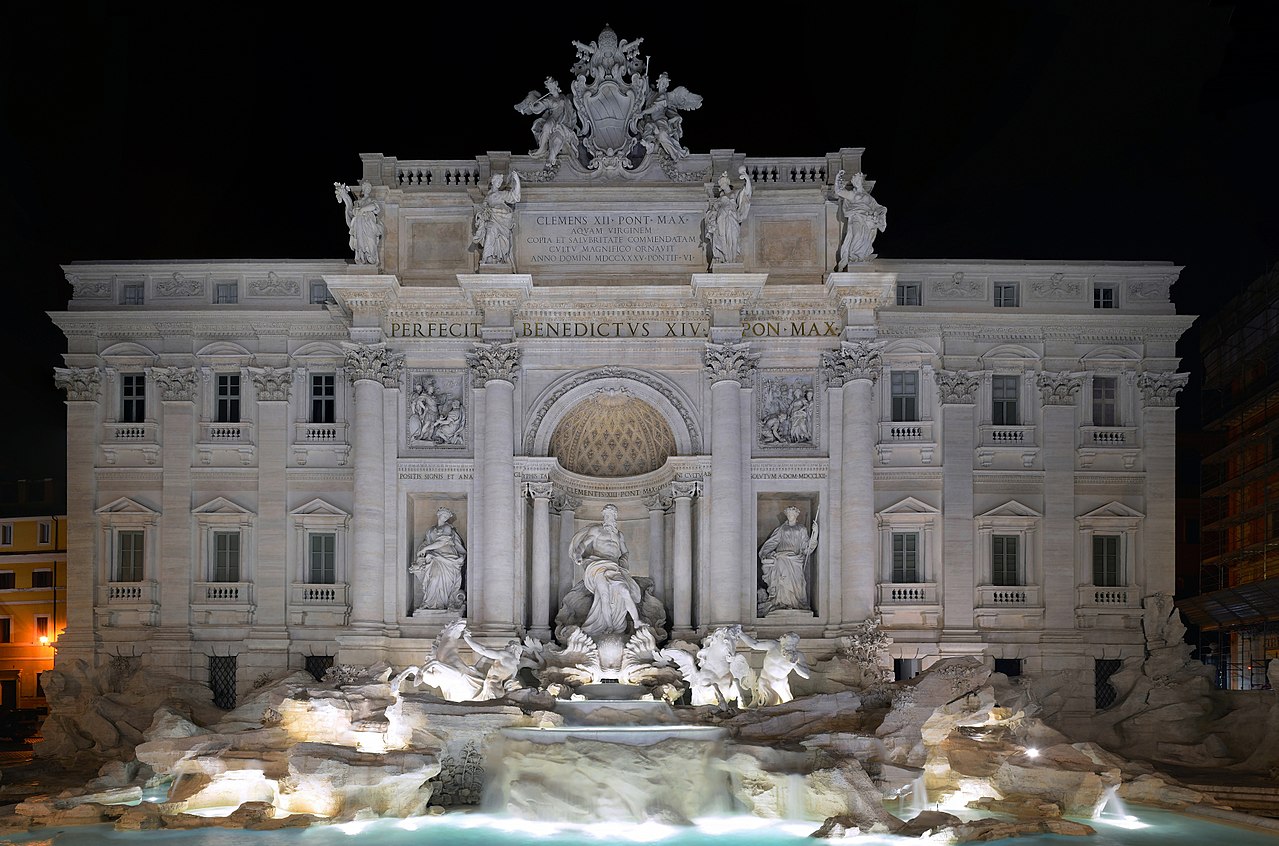 1280px Panorama of Trevi fountain 2015