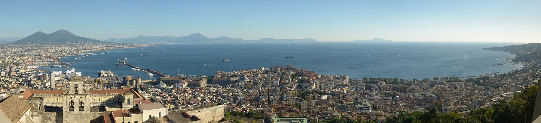 1800px Naples from the Castello Sant Elmo with Abbazia San Martino