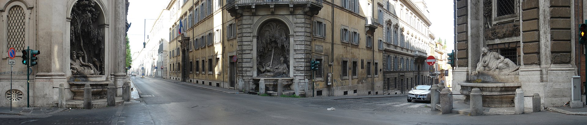 1920px Piazza Quattro Fontane 270deg Pano