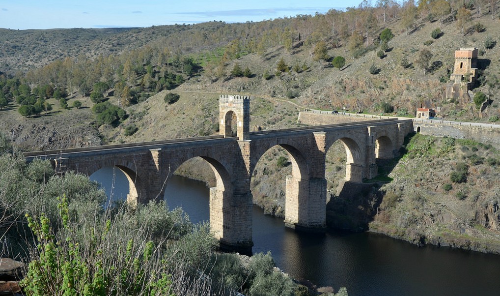 AlconetarBridge jó
