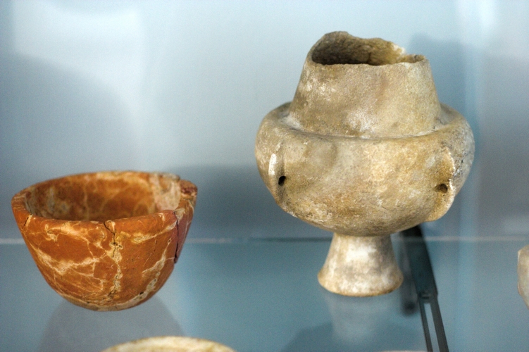 Early Cycladic stone vessels 3000 2500 BC AM Naxos 119769