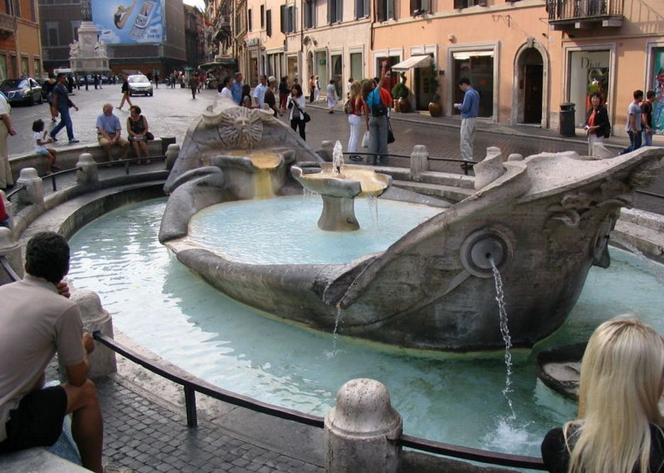 Fontana della Barcaccia 2