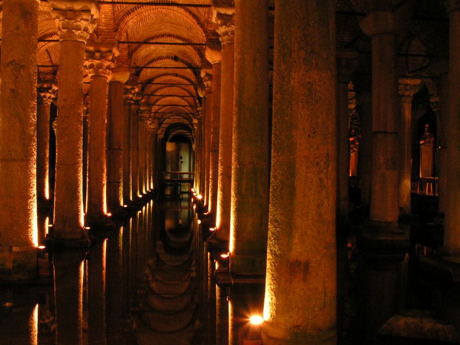 Istanbul Basilica Cistern 01