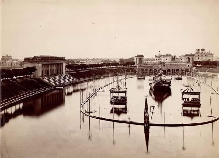 LArena Civica di Milano nel 1880 allagata per una naumachia