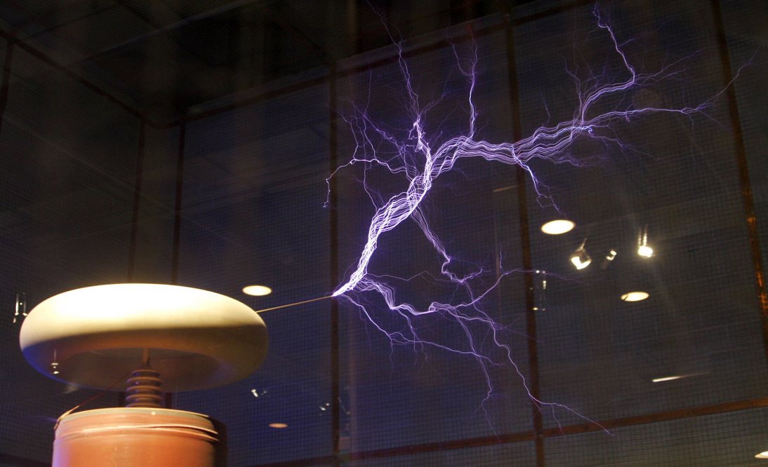 Lightning simulator questacon2