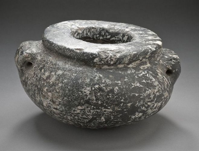 Squat vase with lug handles 30502920 BC porphyry 11 20 cm Los Angeles County Museum of Art US
