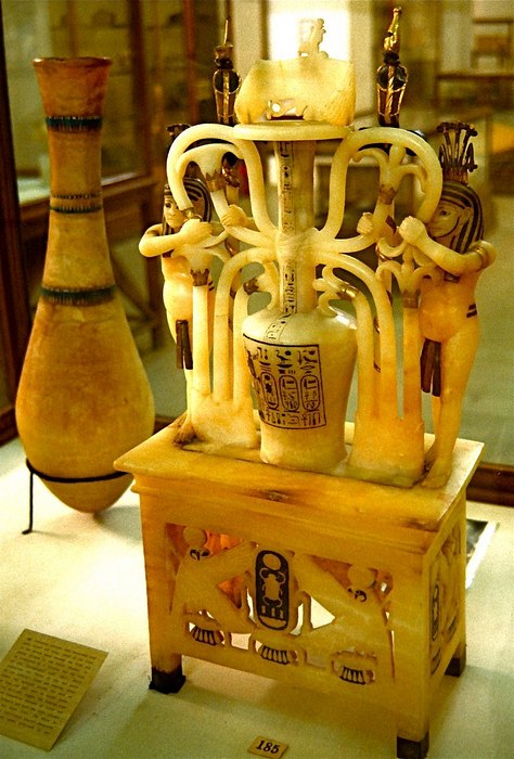 Tutankhamuns Alabaster Jar