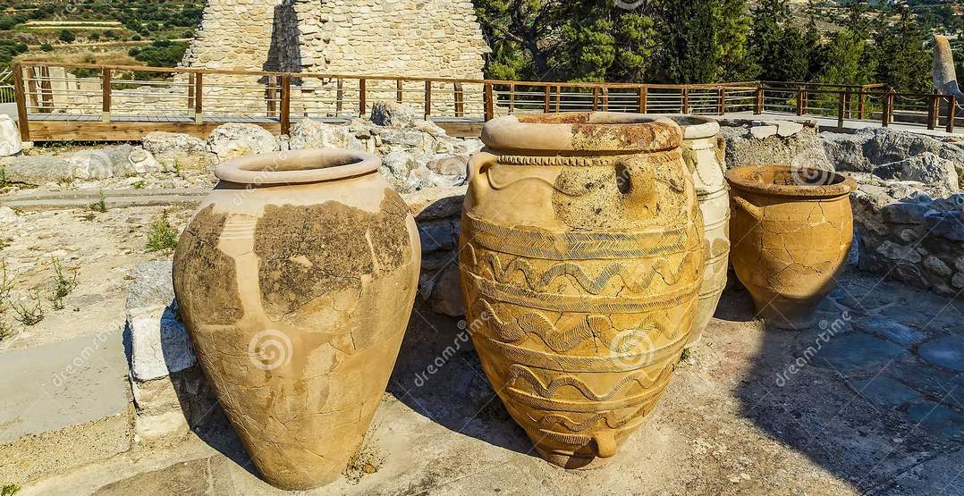 antique greek vases minoan culture rope patterns located ruins knossos palace heraklion crete island greece 137195320