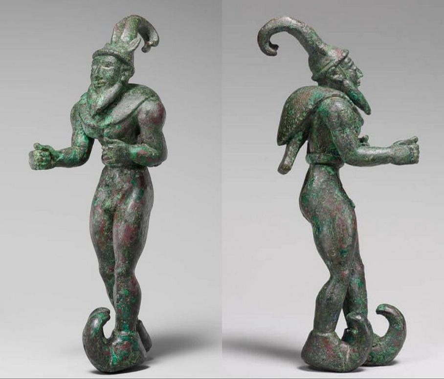 proto elámi arzénbronz vállára borzolt ragadozómadár bőrrel é