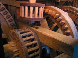 wooden gears showroom